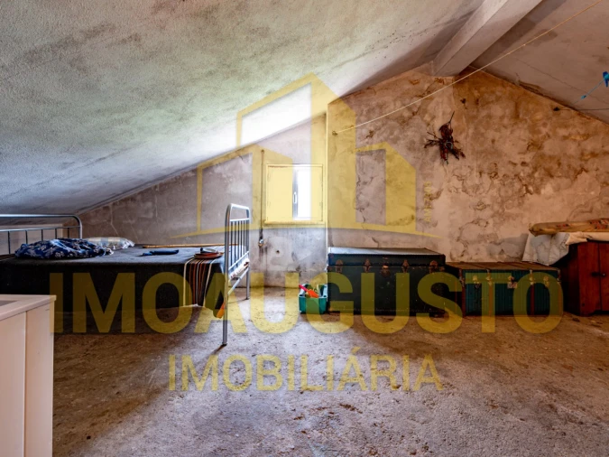 Moradia T4 para Venda em Santiago Foto 31