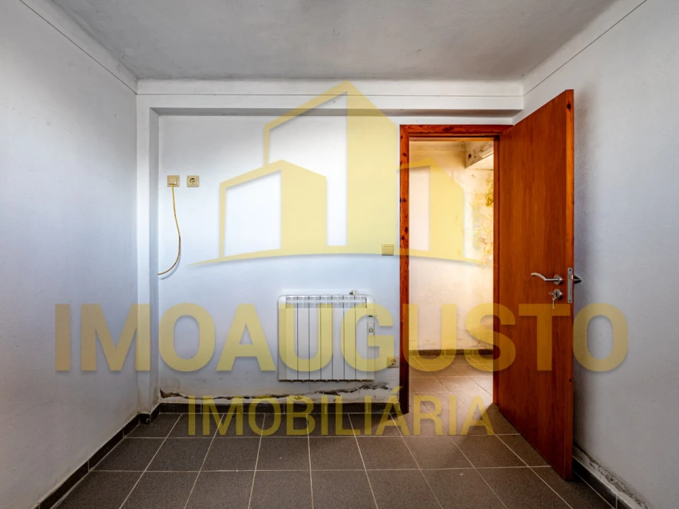 Moradia T3 para Venda em Folgosinho Foto 9