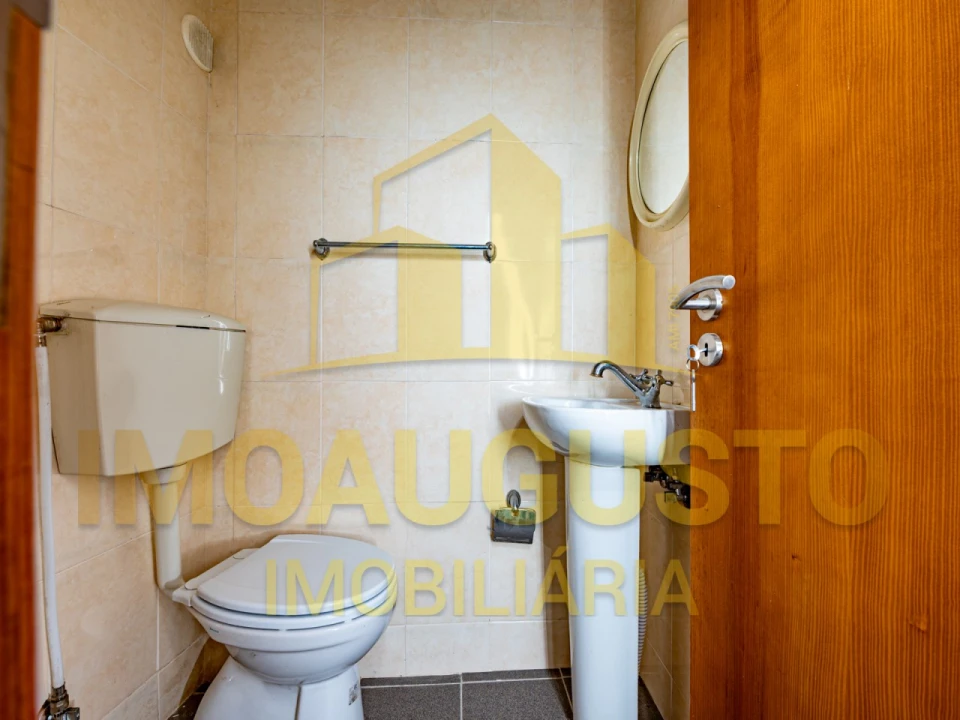 Moradia T3 para Venda em Folgosinho Foto 15