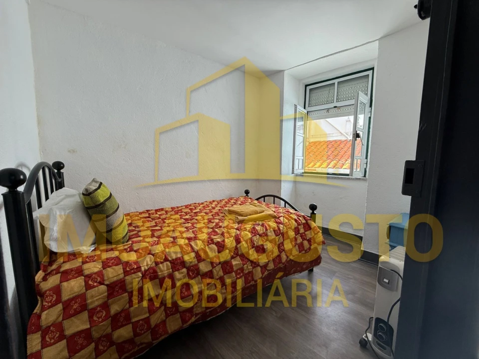 Moradia T4 para Venda em Manteigas (São Pedro) Foto 9