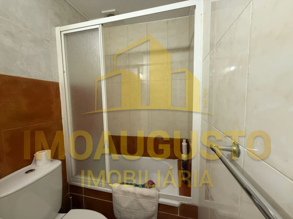 Moradia T4 para Venda em Manteigas (São Pedro) Foto 12