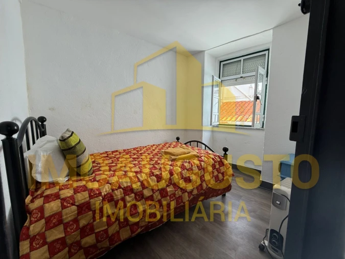 Moradia T4 para Venda em Manteigas (São Pedro) Foto 9