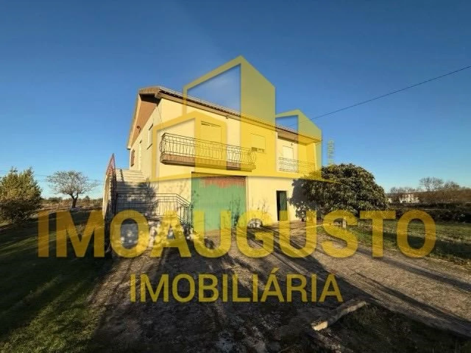 Moradia T3 para Venda em Marialva Foto 1