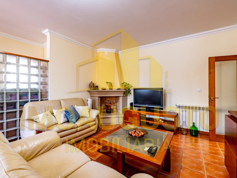 Apartamento T3 para Venda em Pinhel Foto 4