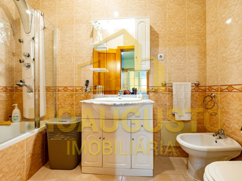 Apartamento T3 para Venda em Pinhel Foto 10