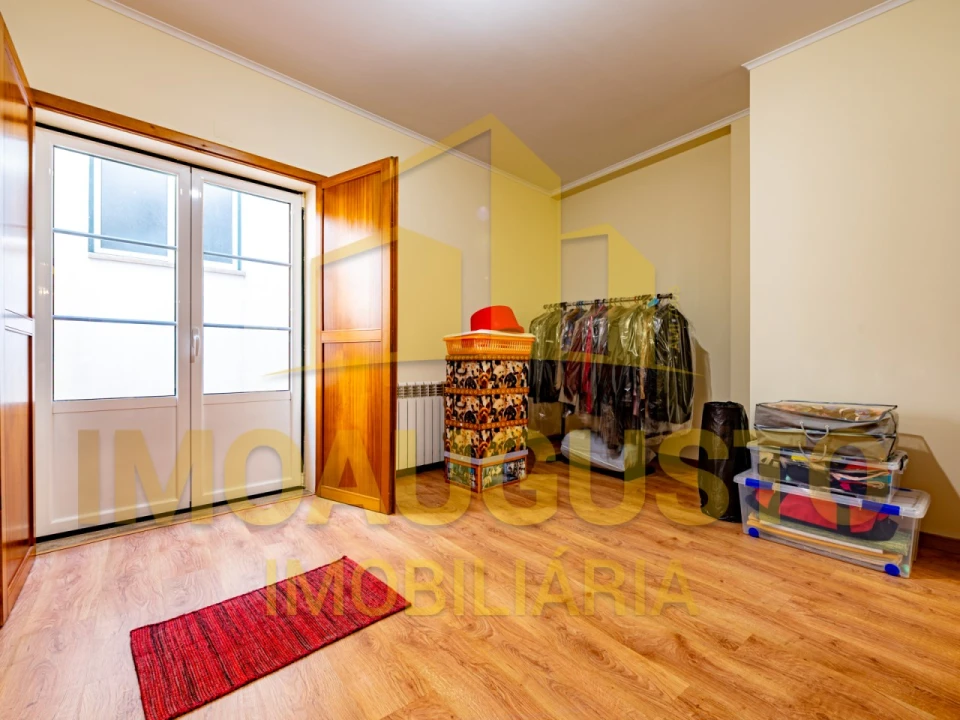 Apartamento T3 para Venda em Pinhel Foto 17