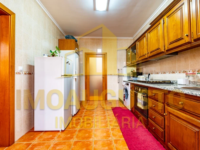 Apartamento T3 para Venda em Pinhel Foto 3