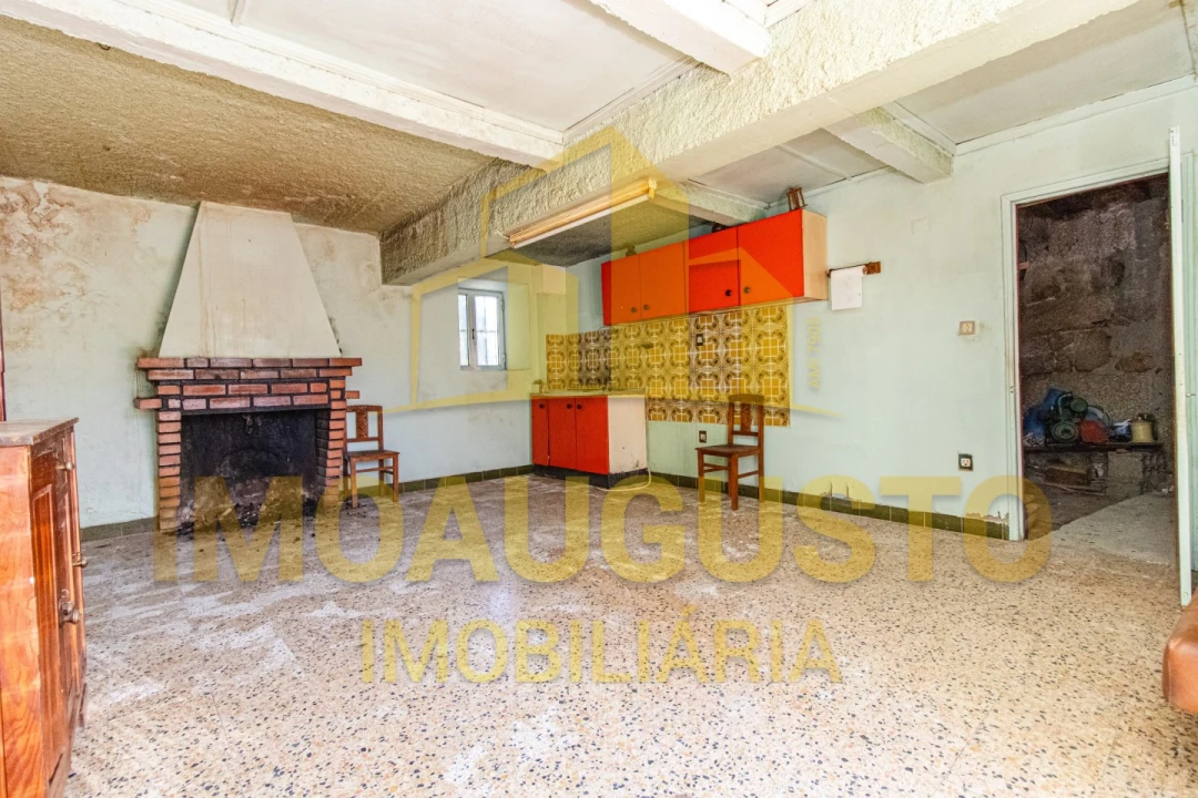 Moradia T3 para Venda em Bendada Foto 3