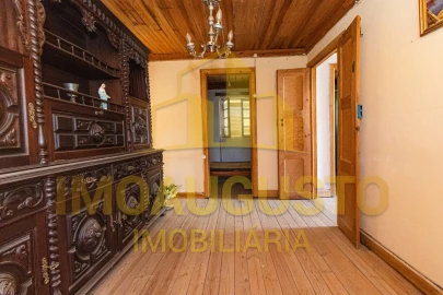 Moradia T3 para Venda em Bendada