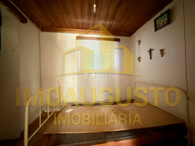 Moradia T3 para Venda em Bendada Foto 11