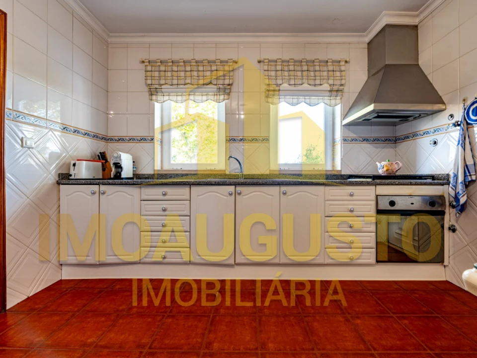 Moradia T5 para Venda em Guarda Foto 12