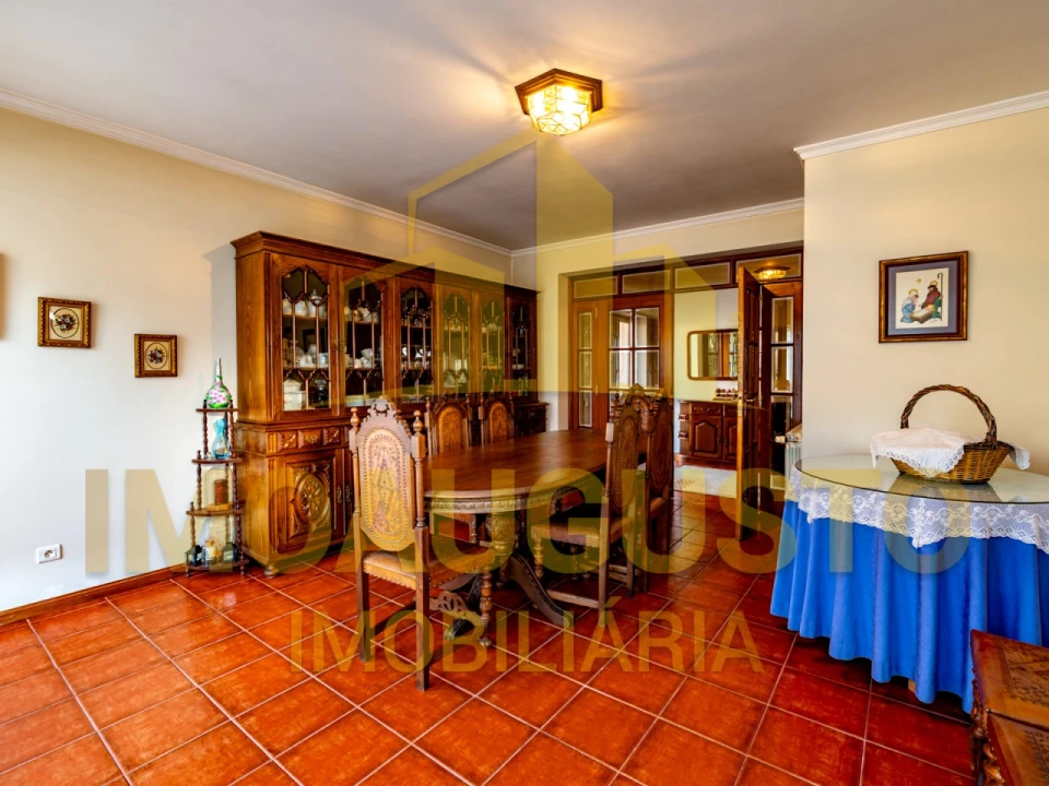 Moradia T5 para Venda em Guarda Foto 18