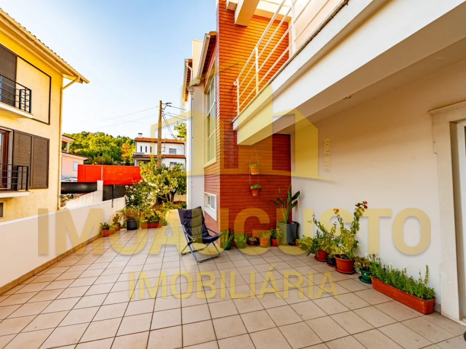 Moradia T5 para Venda em Guarda Foto 32