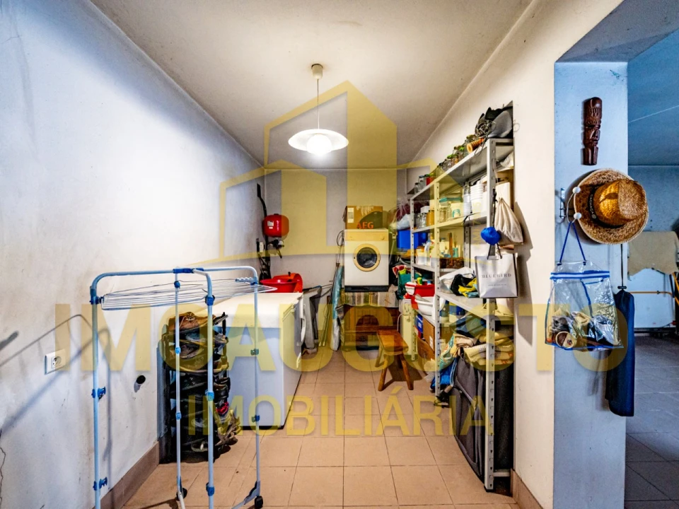 Moradia T5 para Venda em Guarda Foto 35