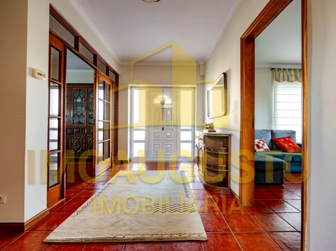 Moradia T5 para Venda em Guarda Foto 10