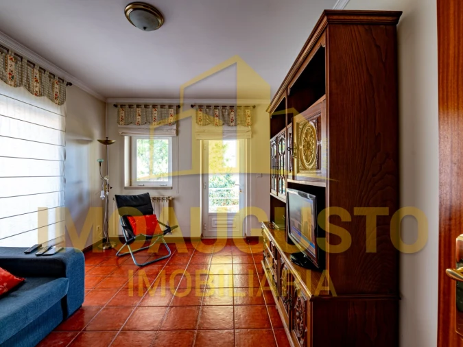 Moradia T5 para Venda em Guarda Foto 16