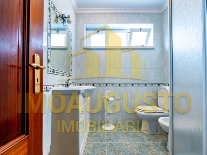 Moradia T5 para Venda em Guarda Foto 17