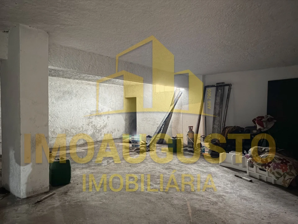 Garagem para Venda em Guarda Foto 2