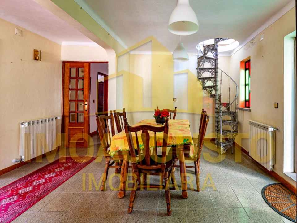 Moradia T5 para Venda em Sazes da Beira Foto 6