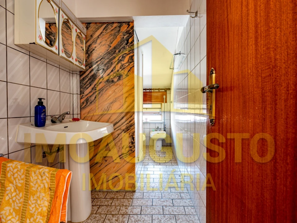 Moradia T5 para Venda em Sazes da Beira Foto 21