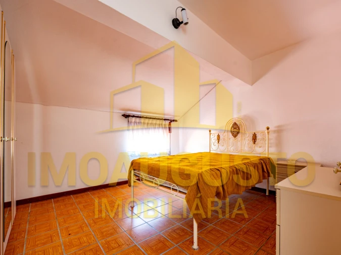 Moradia T5 para Venda em Sazes da Beira Foto 15