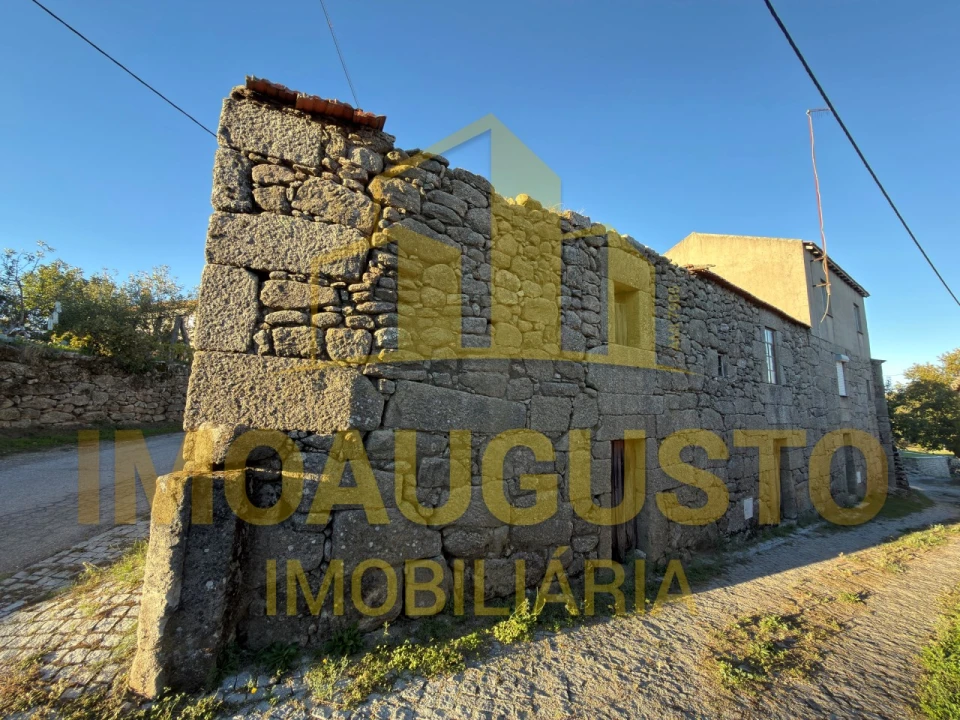 Moradia T2 para Venda em Santana da Azinha Foto 2