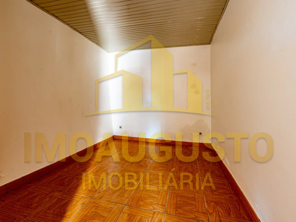 Prédio para Venda em Guarda Foto 6