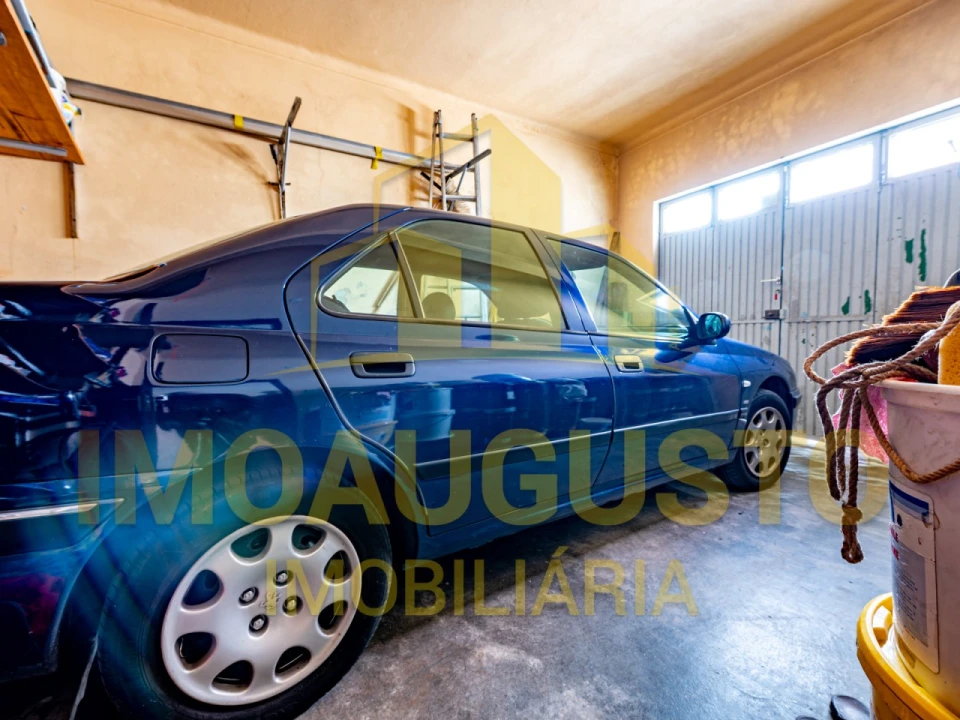 Prédio para Venda em Guarda Foto 24