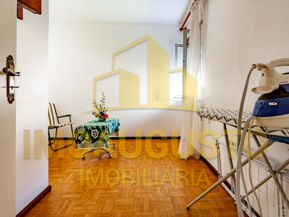 Prédio para Venda em Guarda Foto 29