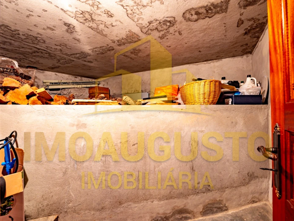 Prédio para Venda em Guarda Foto 35