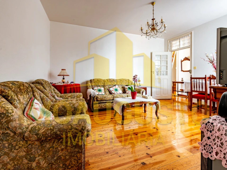 Prédio para Venda em Guarda Foto 45