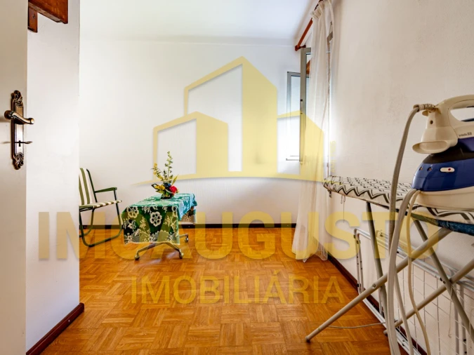 Prédio para Venda em Guarda Foto 29