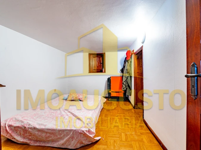 Prédio para Venda em Guarda Foto 34