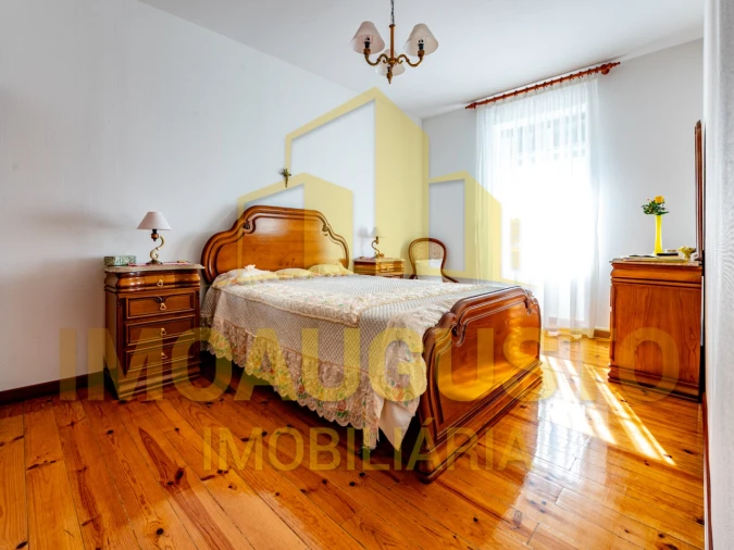 Prédio para Venda em Guarda Foto 49