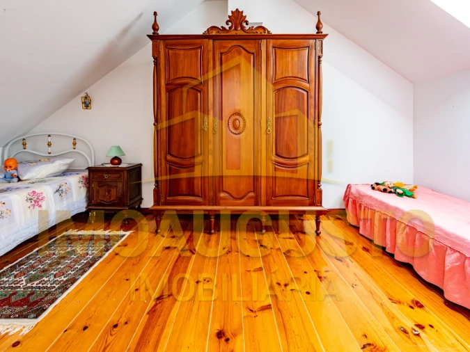 Prédio para Venda em Guarda Foto 54