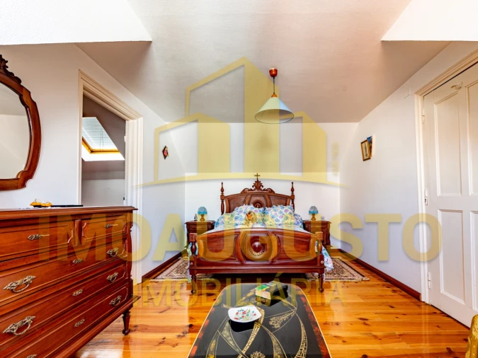 Prédio para Venda em Guarda Foto 57