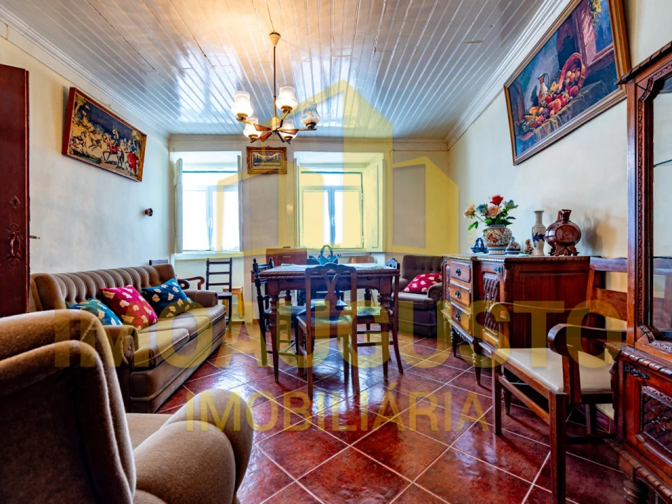 Moradia T2 para Venda em Aldeia Viçosa Foto 2