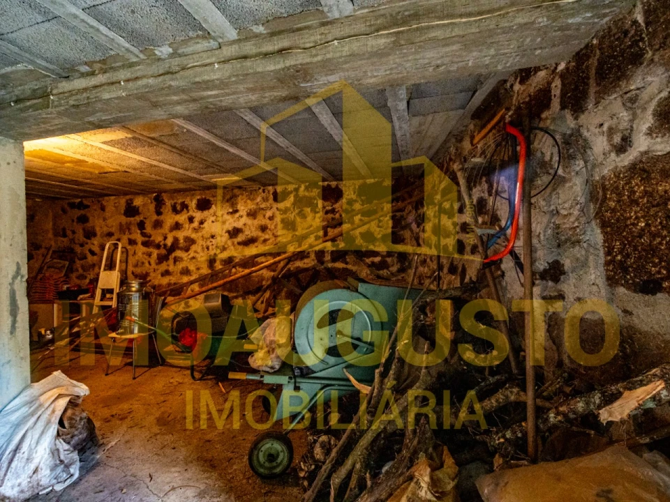 Moradia T2 para Venda em Aldeia Viçosa Foto 16