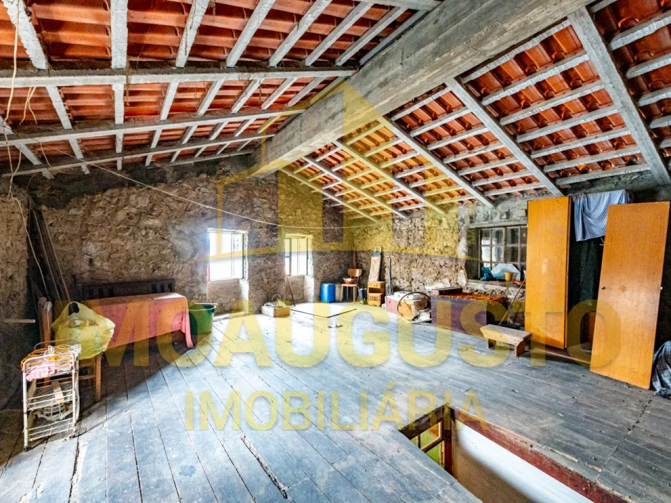 Moradia T2 para Venda em Aldeia Viçosa Foto 17