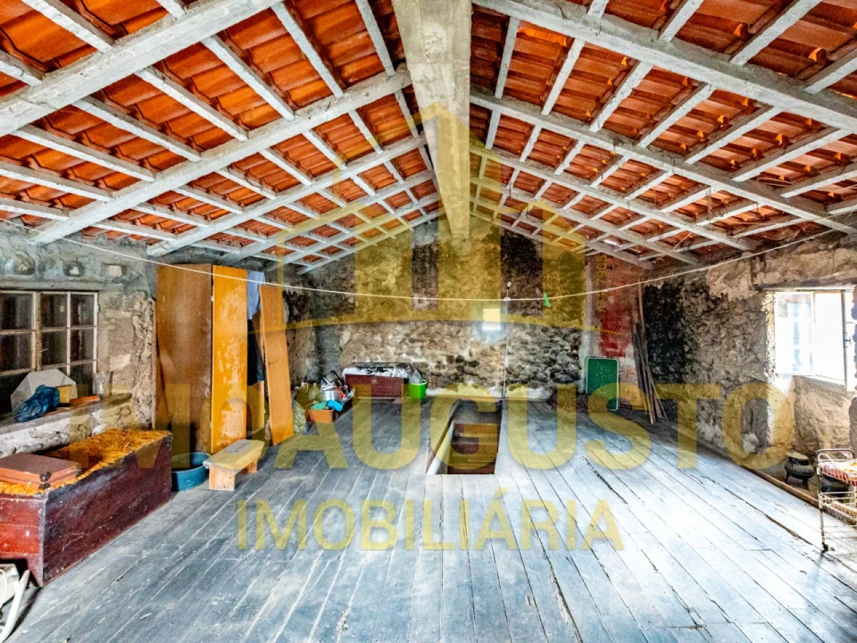 Moradia T2 para Venda em Aldeia Viçosa Foto 18