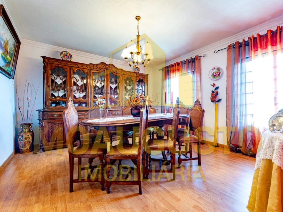 Moradia T4 para Venda em Rapa e Cadafaz Foto 7