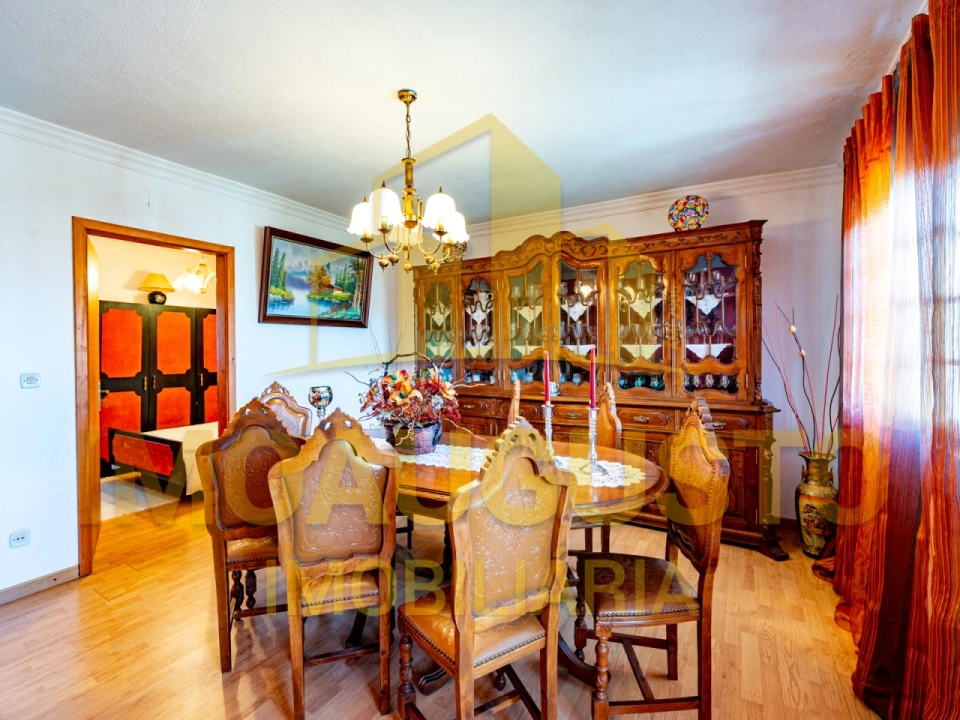 Moradia T4 para Venda em Rapa e Cadafaz Foto 8