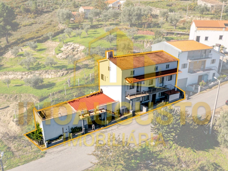 Moradia T4 para Venda em Rapa e Cadafaz Foto 29