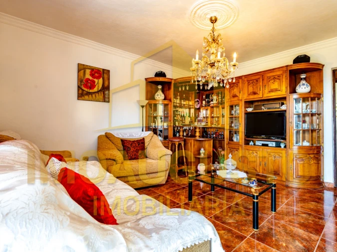 Moradia T4 para Venda em Rapa e Cadafaz Foto 6