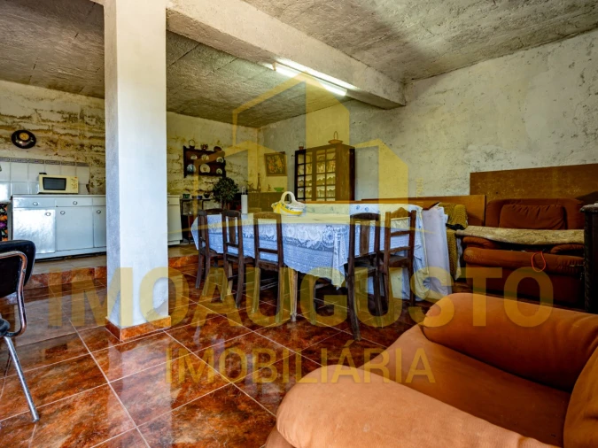 Moradia T4 para Venda em Rapa e Cadafaz Foto 15