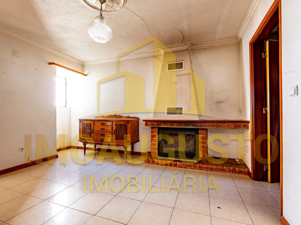 Moradia T3 para Venda em Aldeia Viçosa Foto 5