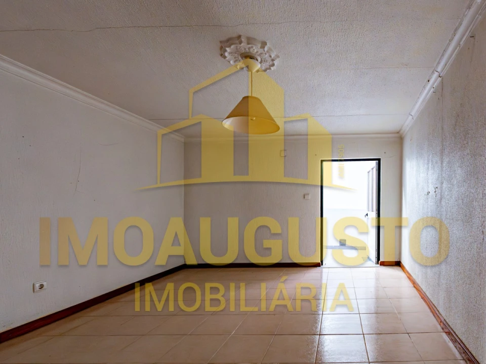 Moradia T3 para Venda em Aldeia Viçosa Foto 7