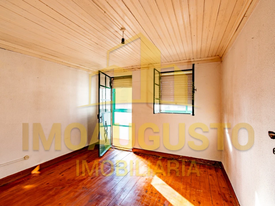 Moradia T3 para Venda em Aldeia Viçosa Foto 8