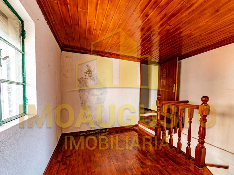 Moradia T3 para Venda em Aldeia Viçosa Foto 11