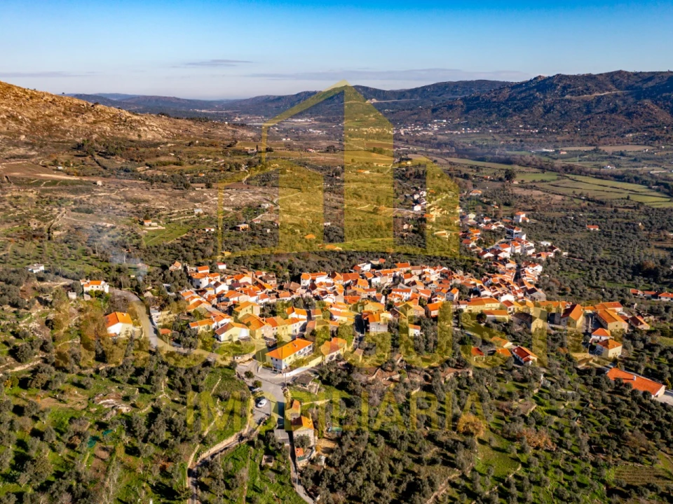 Moradia T3 para Venda em Aldeia Viçosa Foto 18